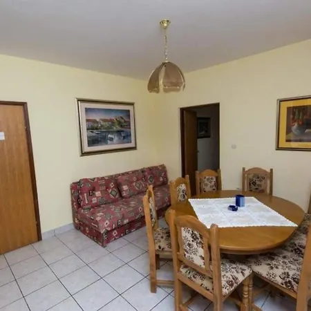 Bridic Okrug Gornji شقة تروغير